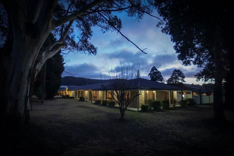 Zig Zag Motel - QLD Tourism 3