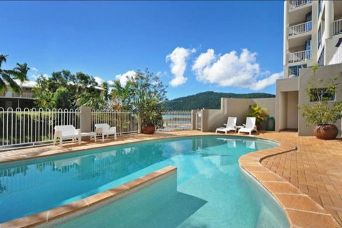 AirliediseNO Hills5min Walk 2 Port Of Airlie/Ferry TerminalWiFiNetflix - Queensland Tourism 2
