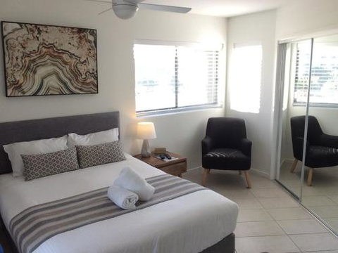 Direct Hotels - North Shore Kawana - QLD Tourism 1