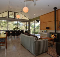Elfin Hill Vineyard Accommodation - Queensland Tourism