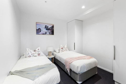A 2BR Apt Near Shrine Of Remembrance FREE Parking - QLD Tourism 3