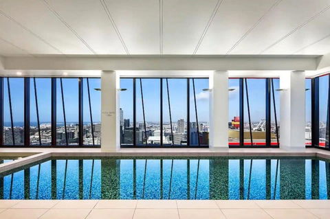 A 2BR Apt On Collins With City Views FREE Parking - QLD Tourism 2