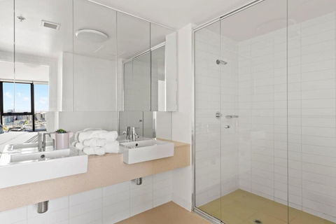 A 2BR Apt With Amazing Harbor Views FREE Parking - QLD Tourism 2