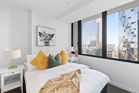 A 2BR Apt With City Views Next To Southern Cross - QLD Tourism 0