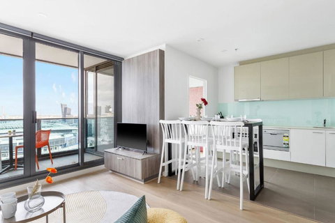 A 2BR Apt With Harbour Views And FREE Parking - Queensland Tourism 3
