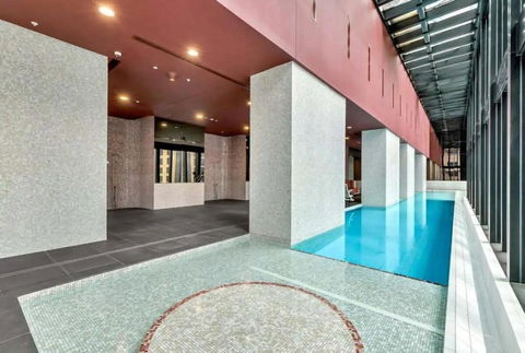 A 3BR Apt Next To Melbourne Central FREE Parking - QLD Tourism 2