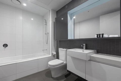 A 3BR Apt Next To Melbourne Zoo FREE Parking - QLD Tourism 3