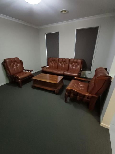 A Beautiful And Spacious Home. - QLD Tourism 1
