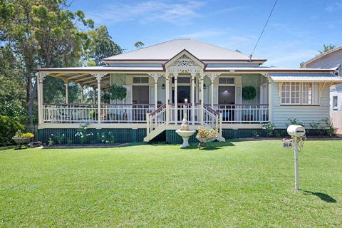 A Charming Queenslander - QLD Tourism 0