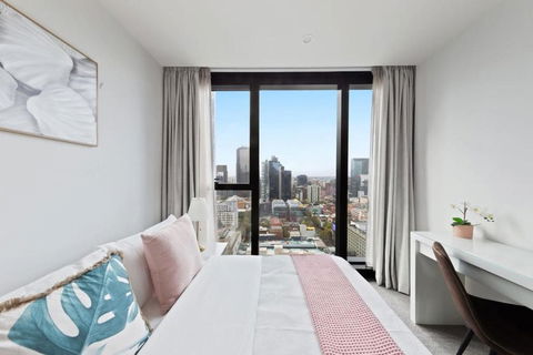 A Chic 2BR Apt Near Melbourne CBD W FREE Parking - QLD Tourism 0