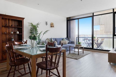 A Chic 2BR Apt Near Melbourne Uni FREE Parking - QLD Tourism 0