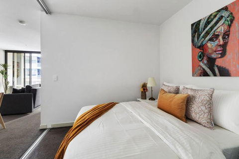 A Chic 2BR Apt Near Southern Cross, With Secure Parking - QLD Tourism 2