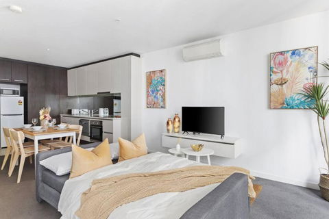 A Chic 2BR Apt Near Southern Cross, With Secure Parking - QLD Tourism 4