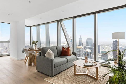 A Chic 2BR Apt With Panoramic Views FREE Parking - QLD Tourism 1