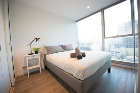 A Chic 2BR CBD Apartment Near Southern Cross - Queensland Tourism 4