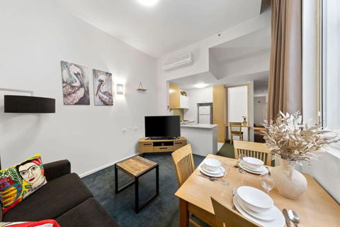A Chic Apartment On Bourke St Near Chinatown - QLD Tourism 2