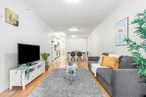A Chic Studio Right Next To Darling Harbour - QLD Tourism 0