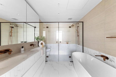 A Cozy 2BR Apt At Sapphire By The Gardens - Queensland Tourism 2