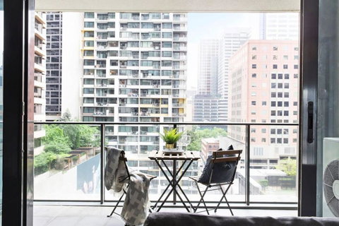 A Cozy 2BR Apt Opposite Southern Cross Station - Queensland Tourism 1