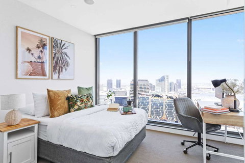 A Cozy 2BR Apt With Harbour Views And FREE Parking - Queensland Tourism 3