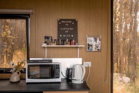 A Little Bit Of Bliss By Tiny Away - Queensland Tourism 3