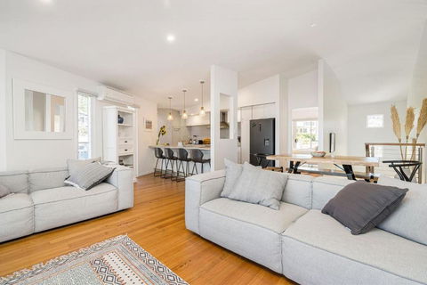 A Perfect Stay - Pelican Point - Queensland Tourism 1