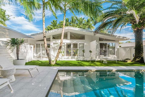 A Perfect Stay - The Chalet - Queensland Tourism 1