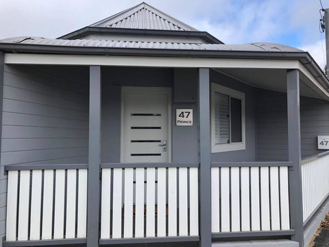 A Prince On Clinton - Queensland Tourism 0