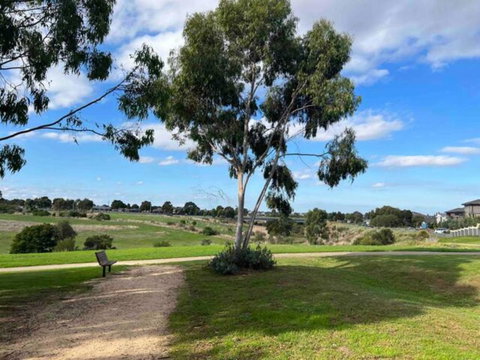 A Spacious Vacation Home Nearby Melbourne Airport - Queensland Tourism 4