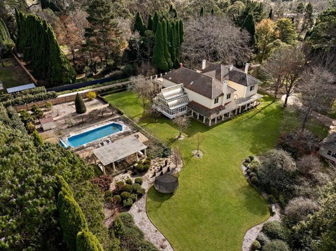 A Very Georgian Stay - Queensland Tourism 0