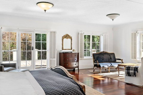 A Very Georgian Stay - Queensland Tourism 1