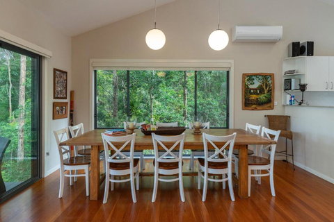 A Yarraangunthi - Queensland Tourism 2