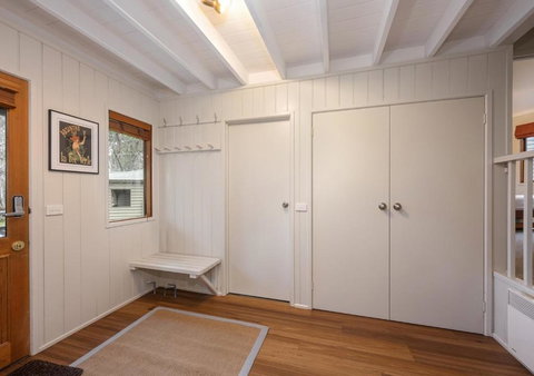 Absinthe - Queensland Tourism 1