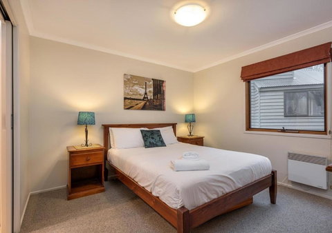 Absinthe - Queensland Tourism 2