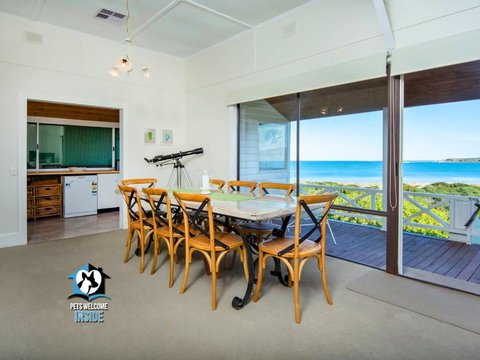 Absolute Beachfront 3BR 2BA Home W/ Beach Track - Queensland Tourism 0