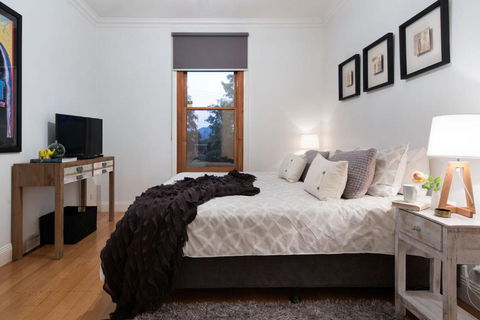 Absolute - QLD Tourism 1