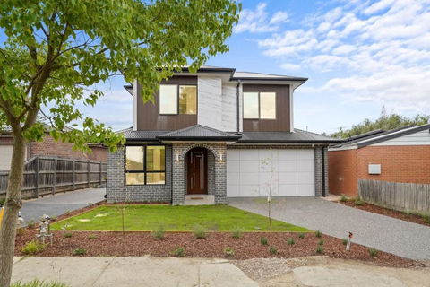 Absolutely Stunning Newly Built Burwood Townhouse - Queensland Tourism 0