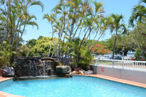 Acacia Court Hotel - Queensland Tourism 1