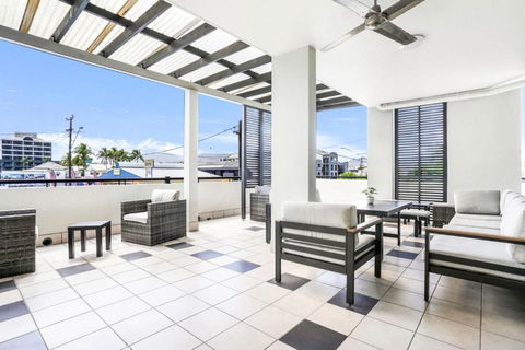 Accent On McLeod - Breezy Outdoor Living - Queensland Tourism 2