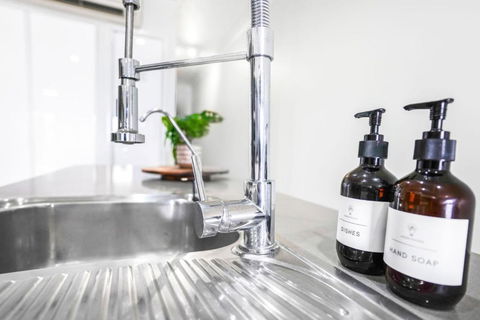 Accent On McLeod - Breezy Outdoor Living - Queensland Tourism 4