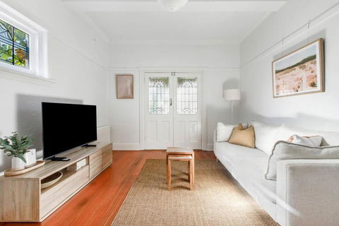 Acland Art Deco - Coastal Chic By St Kilda Beach - Queensland Tourism 0