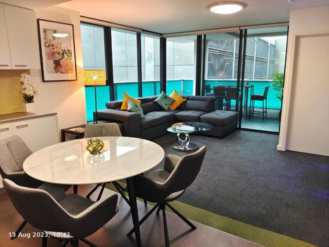 Adelaide City Loft - Queensland Tourism 2