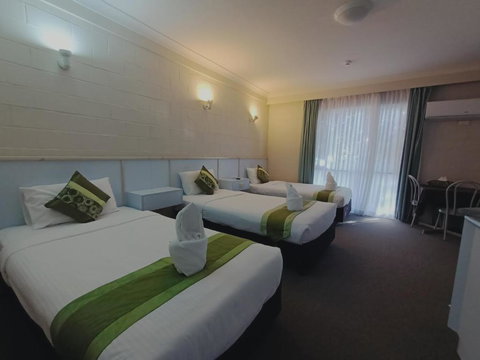 Admiral Nelson Motor Inn - Queensland Tourism 2
