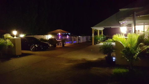 Admiral Nelson Motor Inn - Queensland Tourism 3