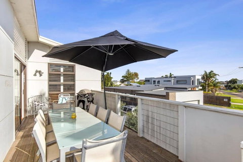 Adrift At Ocean Grove - Queensland Tourism 2