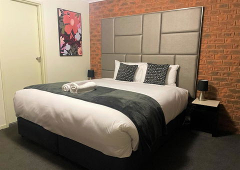 Advance Motel - Queensland Tourism 2