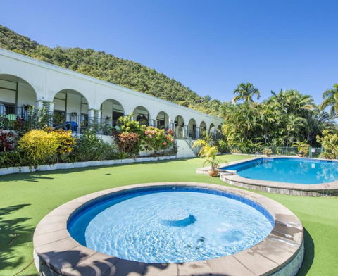 AFFORDABLE ISLAND ESCAPE! Queen Studio, Nelly Bay - Queensland Tourism 0