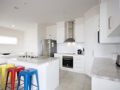 Agape Holiday Home With Pool Table ,NBN Internet - Queensland Tourism 4