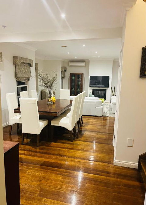 A Beautiful Home - Queensland Tourism 0