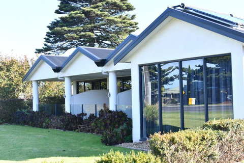 A1 Motels And Apartments Port Fairy - Queensland Tourism 4